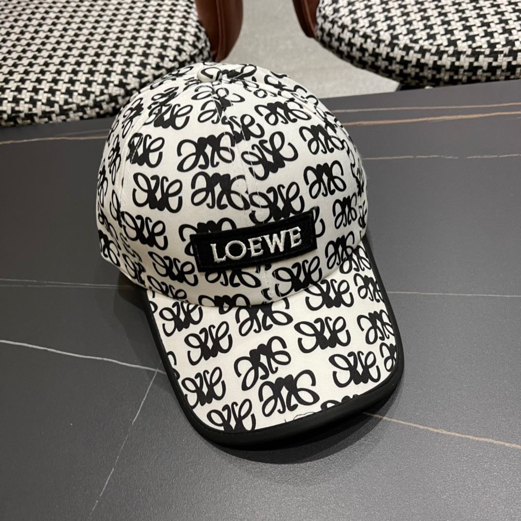 Loewe Caps